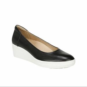 Naturalizer Susan Leather Wedge Pumps